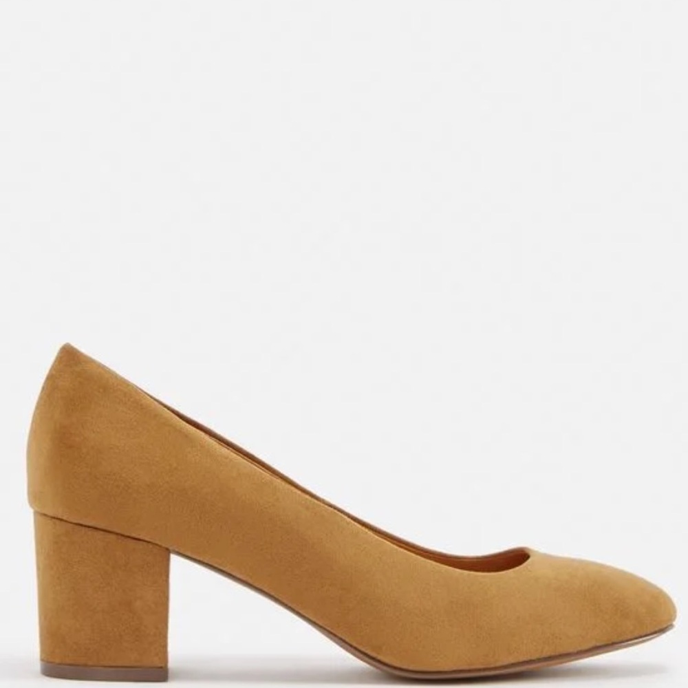 NIB Block Heel Pump